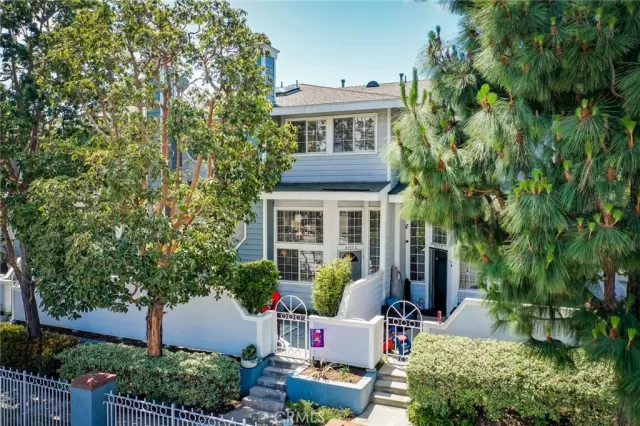 MLS: OC23080345 Condo For Sale