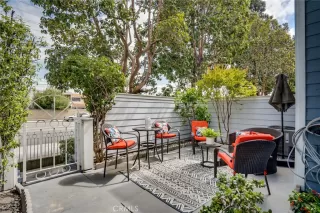 Photo #5: OC23080345 Listing