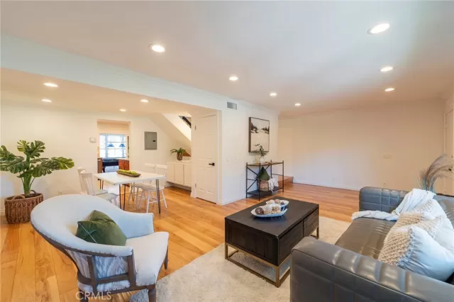 MLS: OC23080390 Condo For Sale