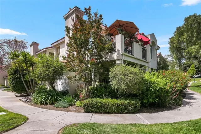 MLS: OC23080451 Condo For Sale