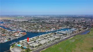 Photo #4: OC23080803 Listing 