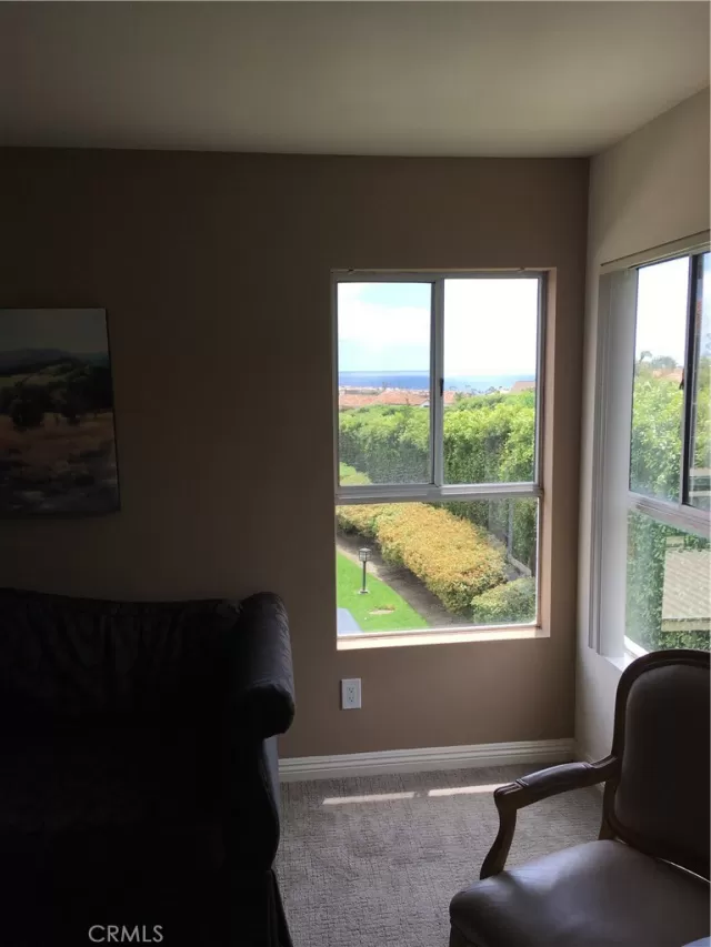 MLS: OC23080943 Condo For Sale