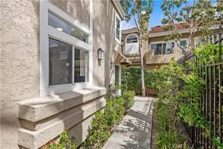 Photo #2: OC23081024 Listing