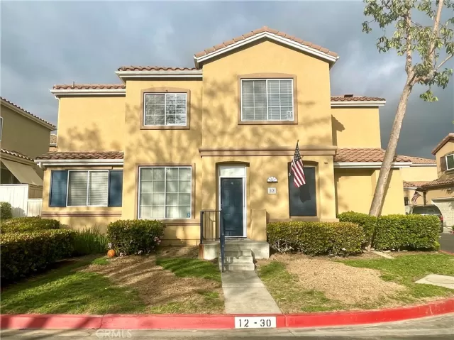 MLS: OC23081127 Condo For Sale