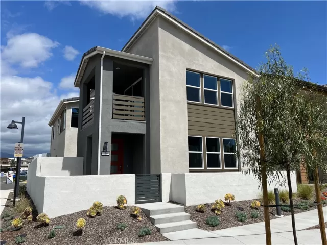 MLS: OC23081548 Condo For Sale