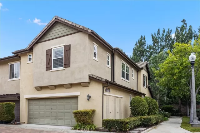 MLS: OC23082226 Condo For Sale