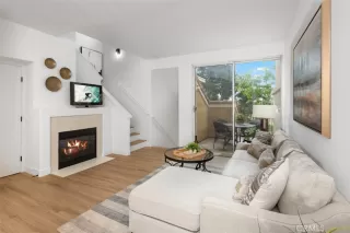 Photo #2: OC23082395 Listing