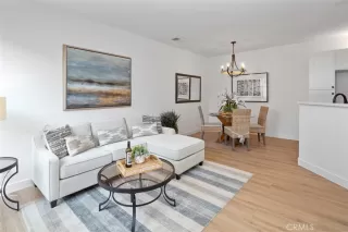 Photo #4: OC23082395 Listing