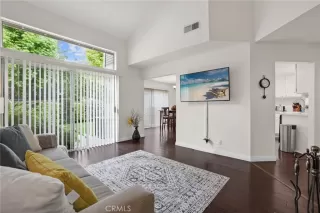 Photo #4: OC23082648 Listing 