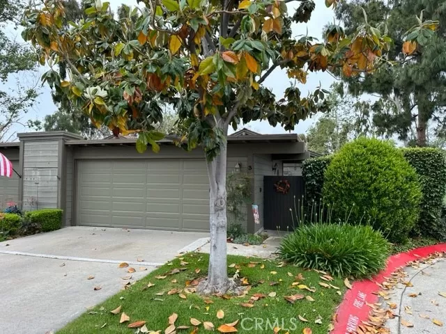 MLS: OC23082804 Condo For Sale