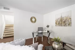 Photo #2: OC23083008 Listing