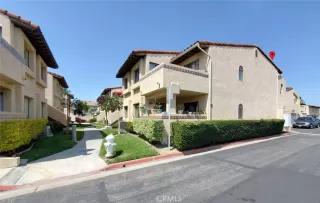 Photo #4: OC23083537 Listing 