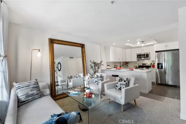 MLS: OC23083588 Condo For Sale