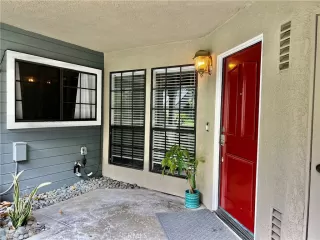 Photo #4: OC23083608 Listing 