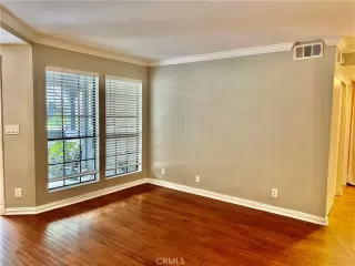 Photo #5: OC23083608 Listing 