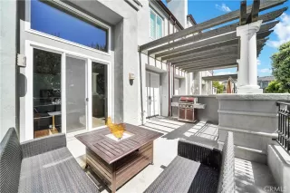 Photo #2: OC23083829 Listing