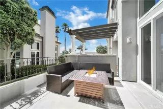 Photo #3: OC23083829 Listing