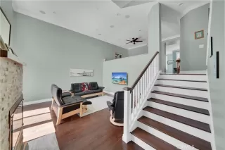 Photo #4: OC23083829 Listing