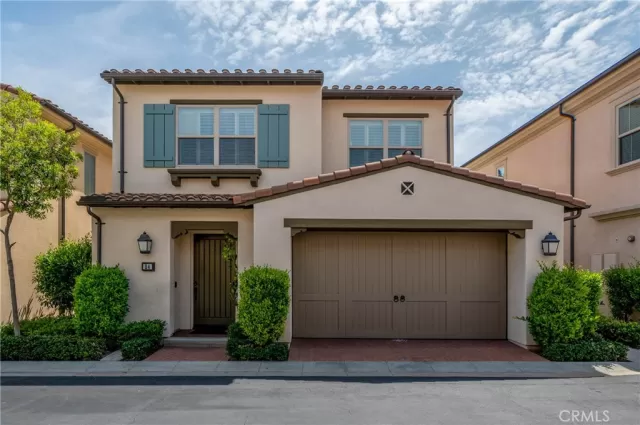 MLS: OC23084303 Condo For Sale