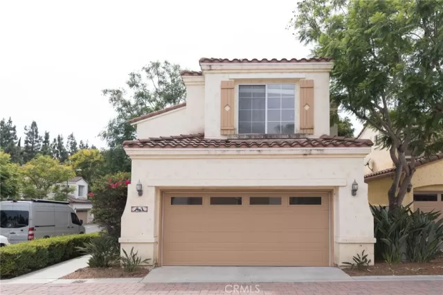 MLS: OC23084450 Condo For Sale