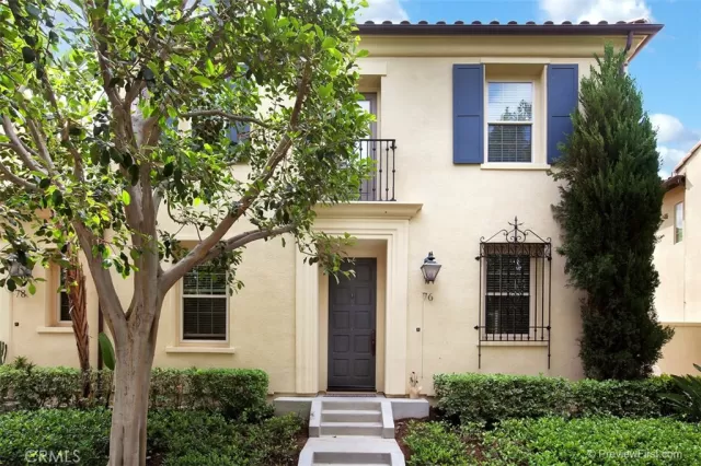 MLS: OC23084472 Condo For Sale