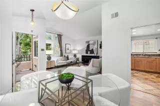 Photo #4: OC23084774 Listing 