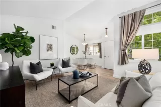 Photo #5: OC23084774 Listing 