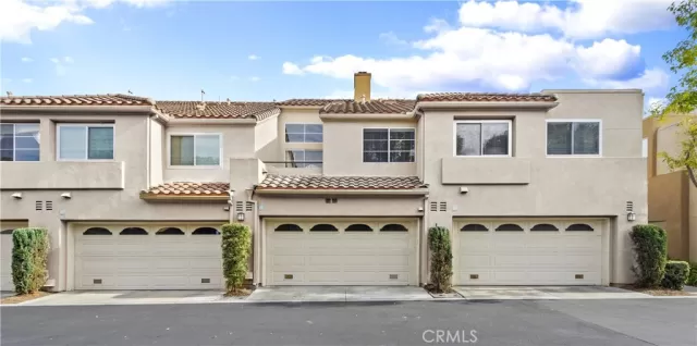 MLS: OC23084787 Condo For Sale