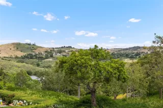 Photo #5: OC23084807 Listing 