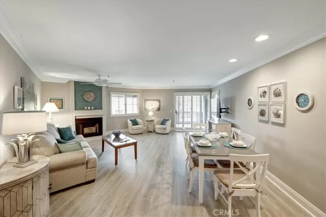 MLS: OC23084987 Condo For Sale