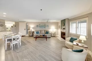 Photo #3: OC23084987 Listing 