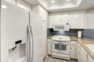 Photo #6: OC23084987 Listing 