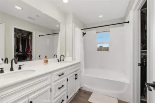 Photo #4: OC23085315 Listing 