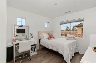 Photo #5: OC23085315 Listing 