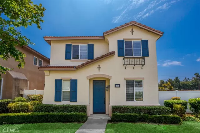 MLS: OC23085500 Condo For Sale