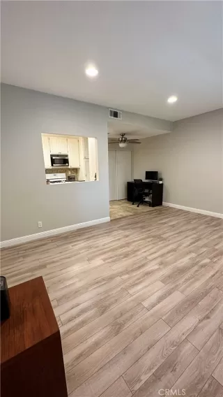 Photo #6: OC23085505 Listing 