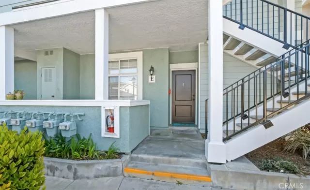 MLS: OC23085558 Condo For Sale