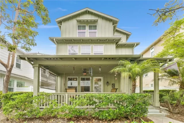 MLS: OC23086504 Condo For Sale