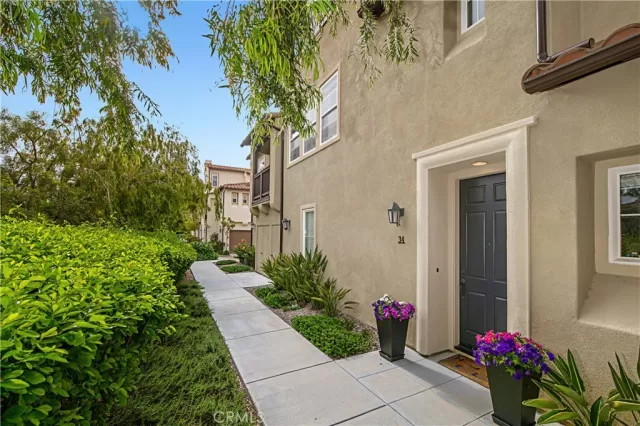 MLS: OC23086647 Condo For Sale