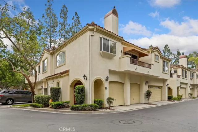 MLS: OC23086769 Condo For Sale