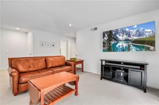 Photo #4: OC23086769 Listing 