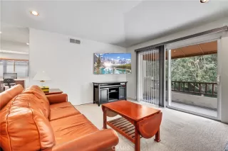 Photo #6: OC23086769 Listing 