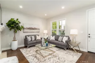 Photo #3: OC23087092 Listing 