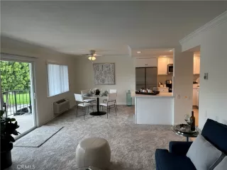 Photo #4: OC23087295 Listing