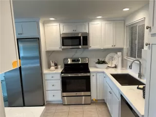 Photo #6: OC23087295 Listing