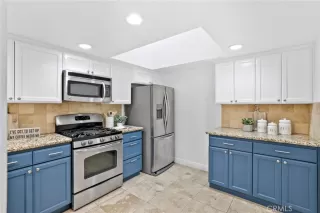 Photo #4: OC23087368 Listing 