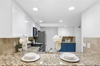 Photo #6: OC23087368 Listing 