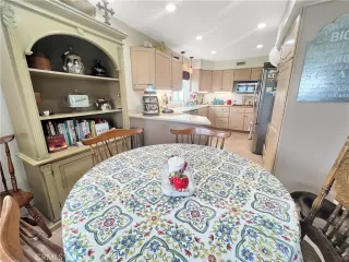 Photo #5: OC23087657 Listing 