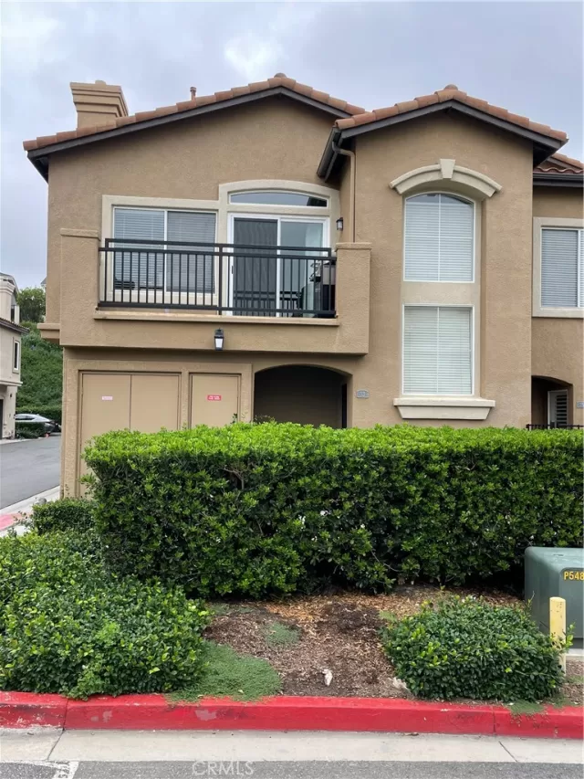 MLS: OC23087750 Condo For Sale