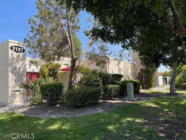 MLS: OC23087921 Condo For Sale